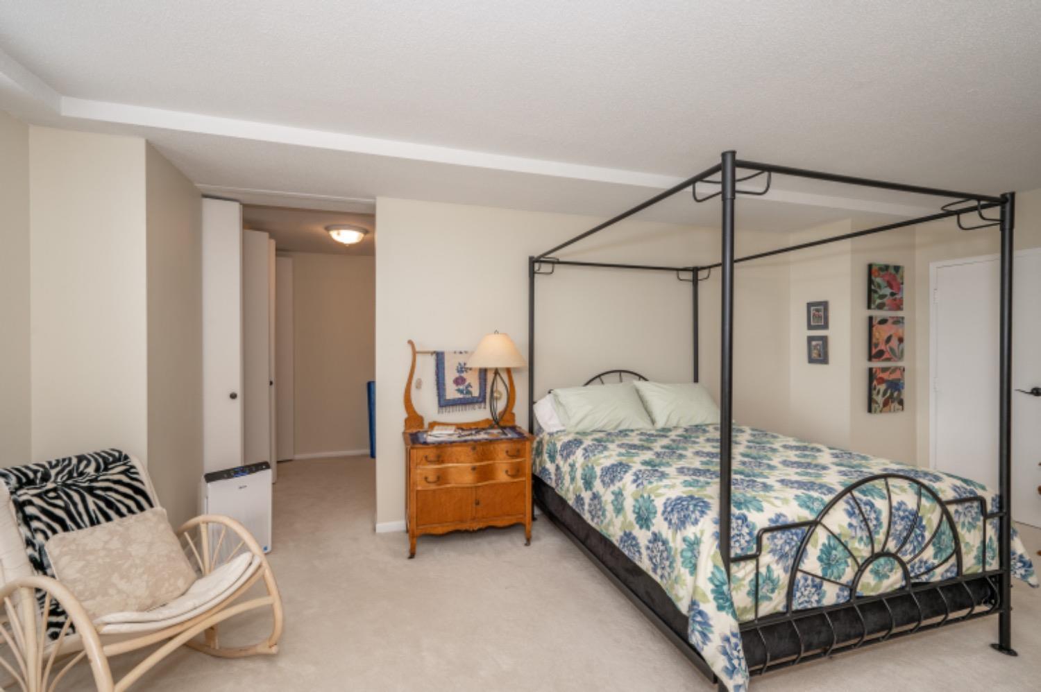 2444 Madison Road 512