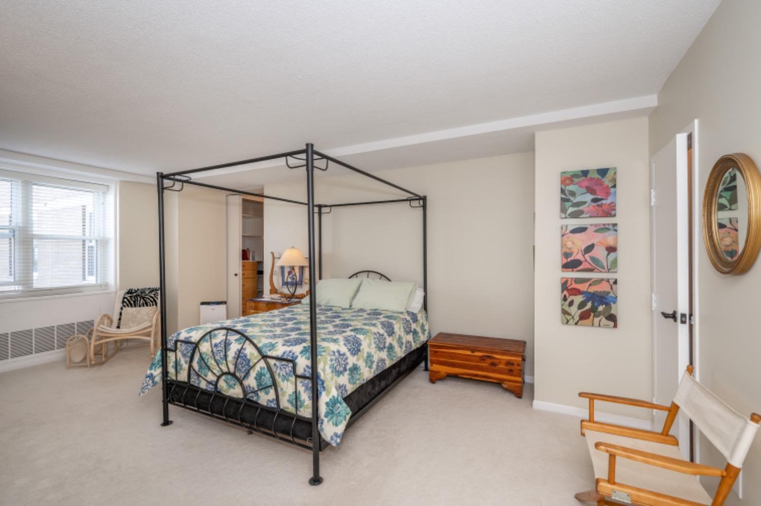 2444 Madison Road 512