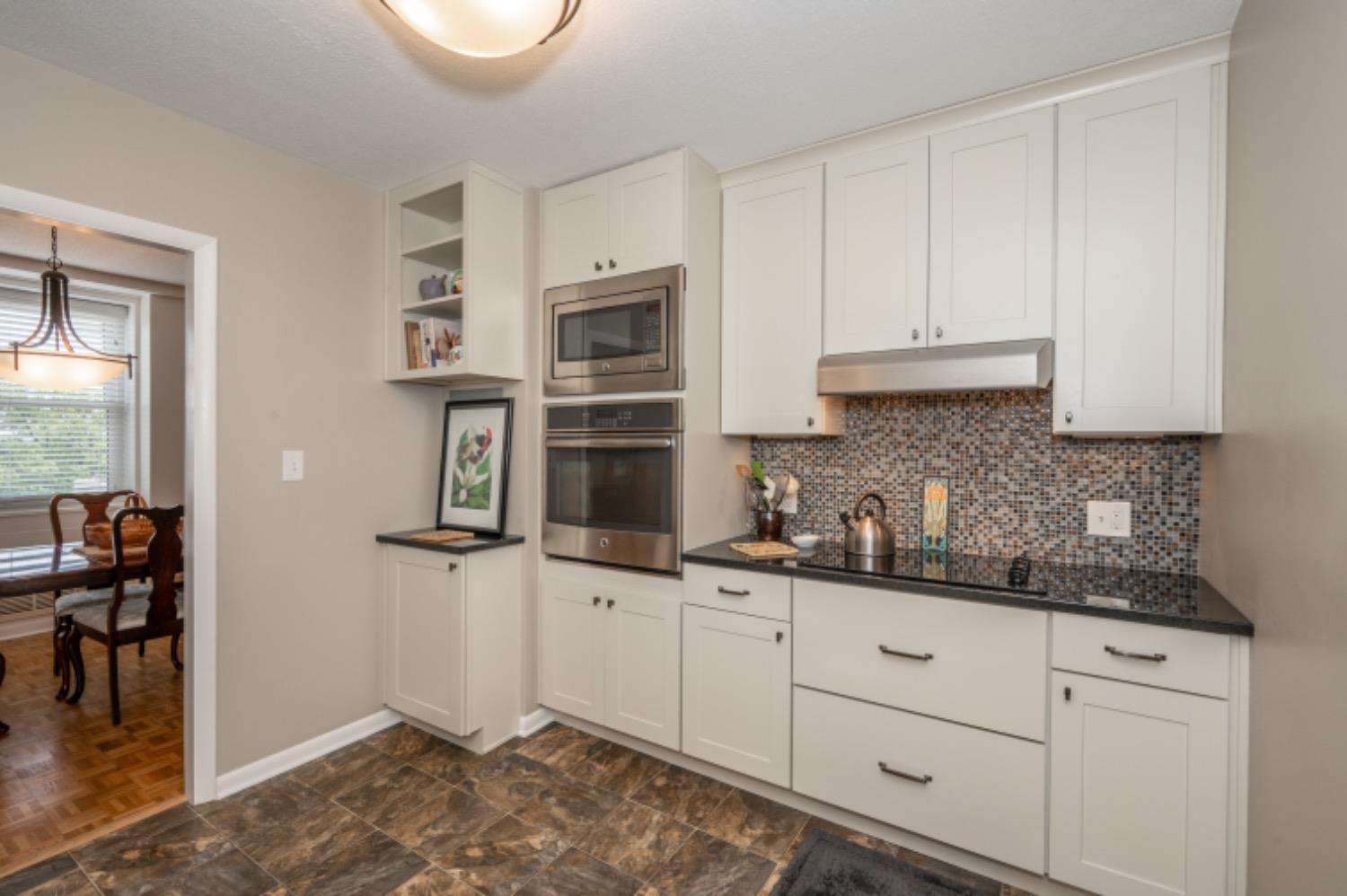 2444 Madison Road 512