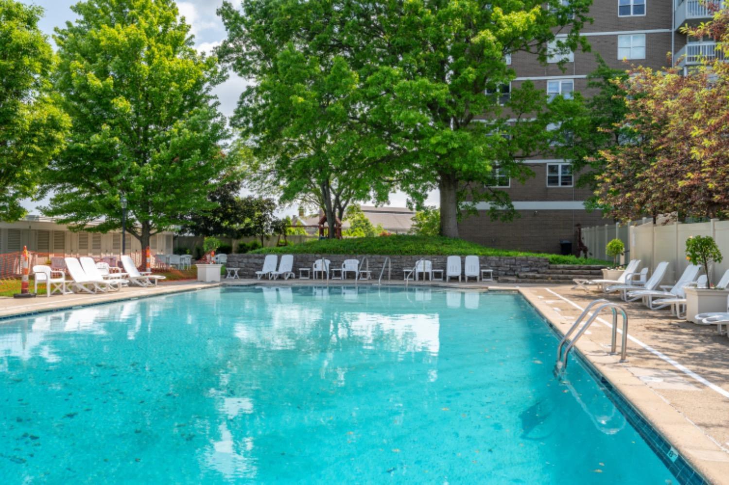 2444 Madison Road 512