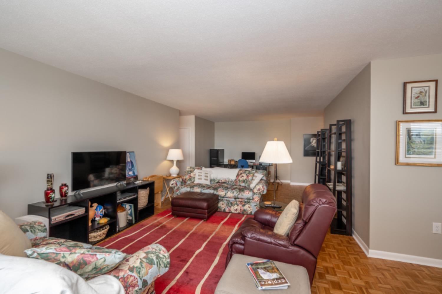 2444 Madison Road 512