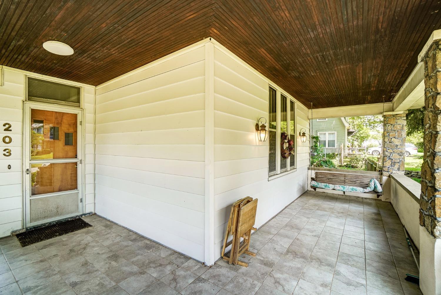 203 Twain Avenue