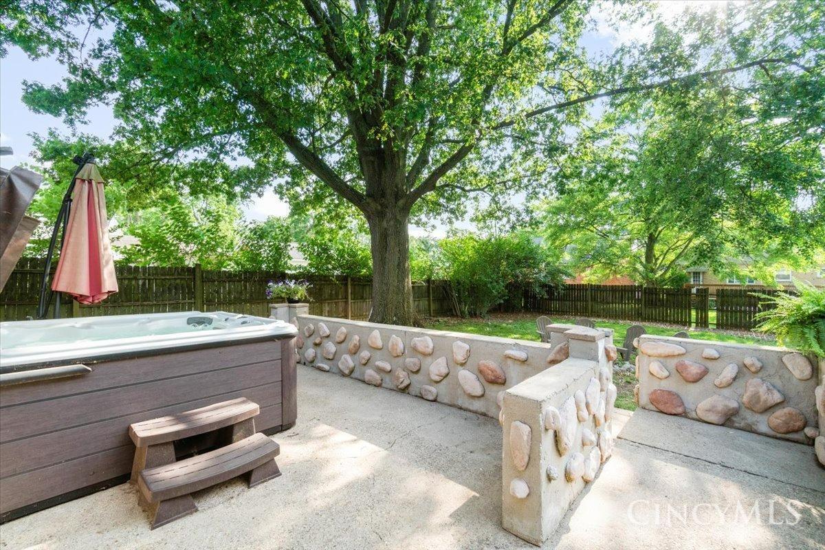 7825 Plainfield Road