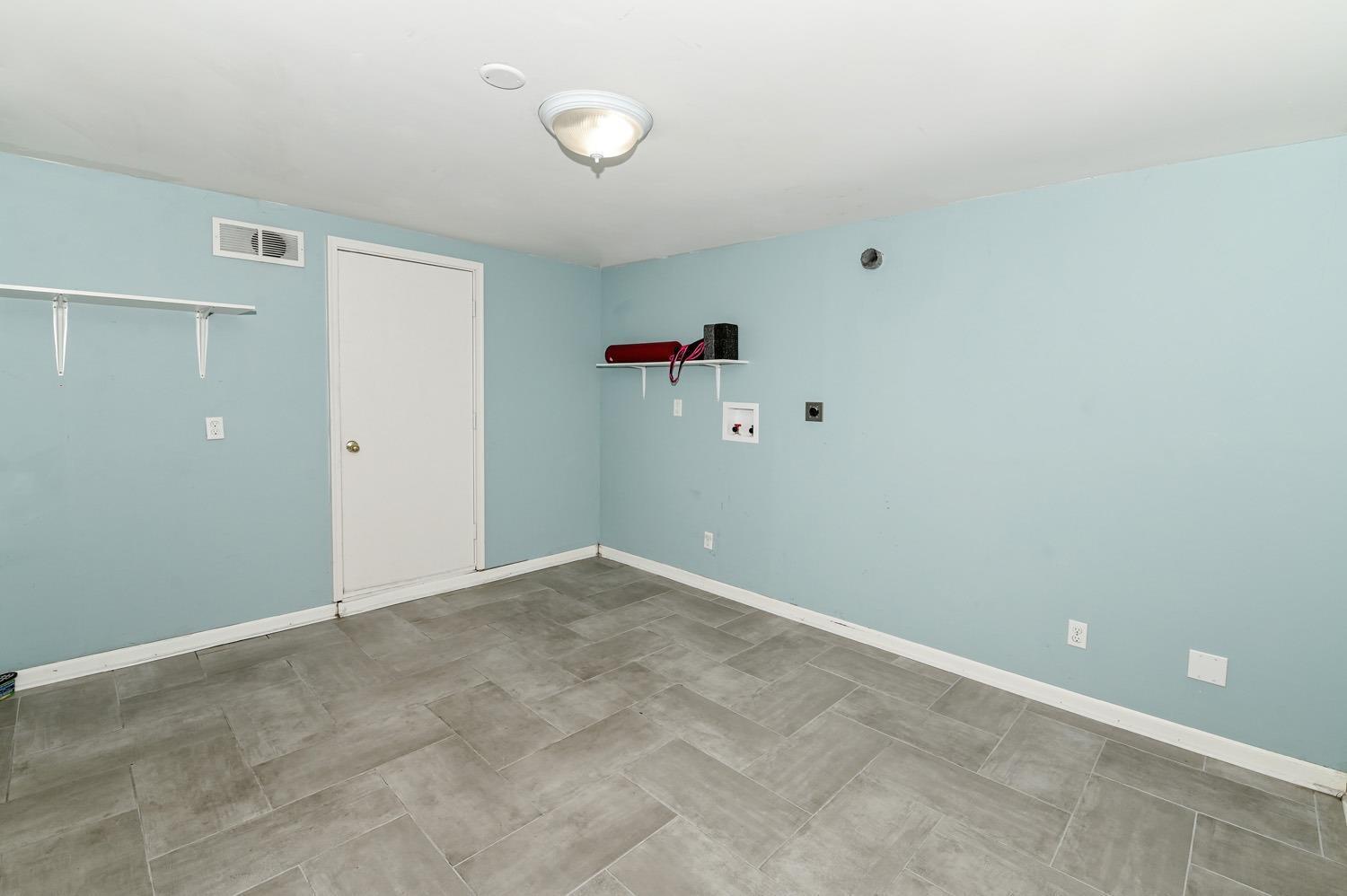 600 Delta Avenue 6