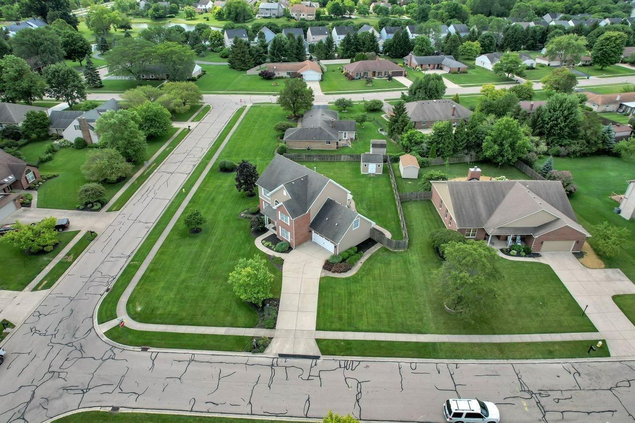 1600 Sunnington Grove