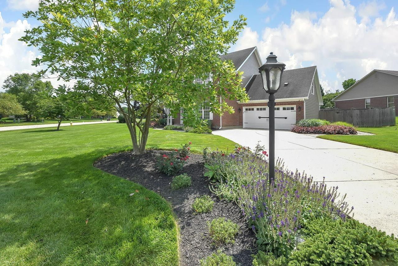 1600 Sunnington Grove