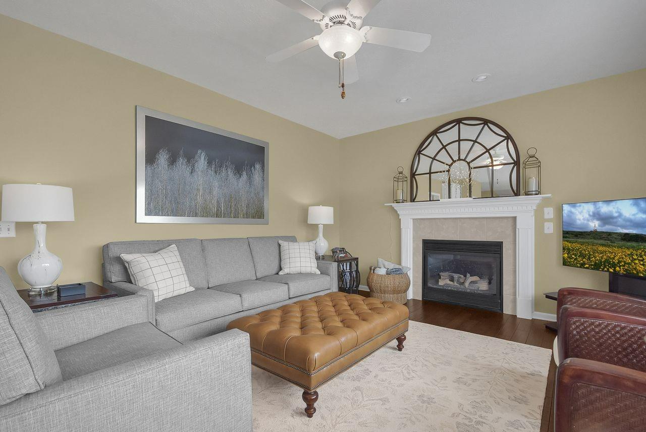 1600 Sunnington Grove