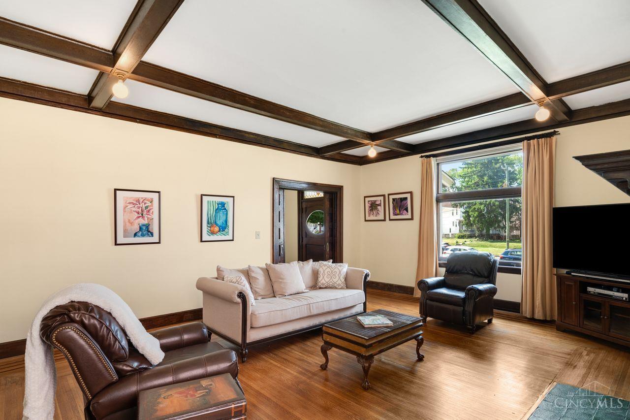 3844 Floral Avenue
