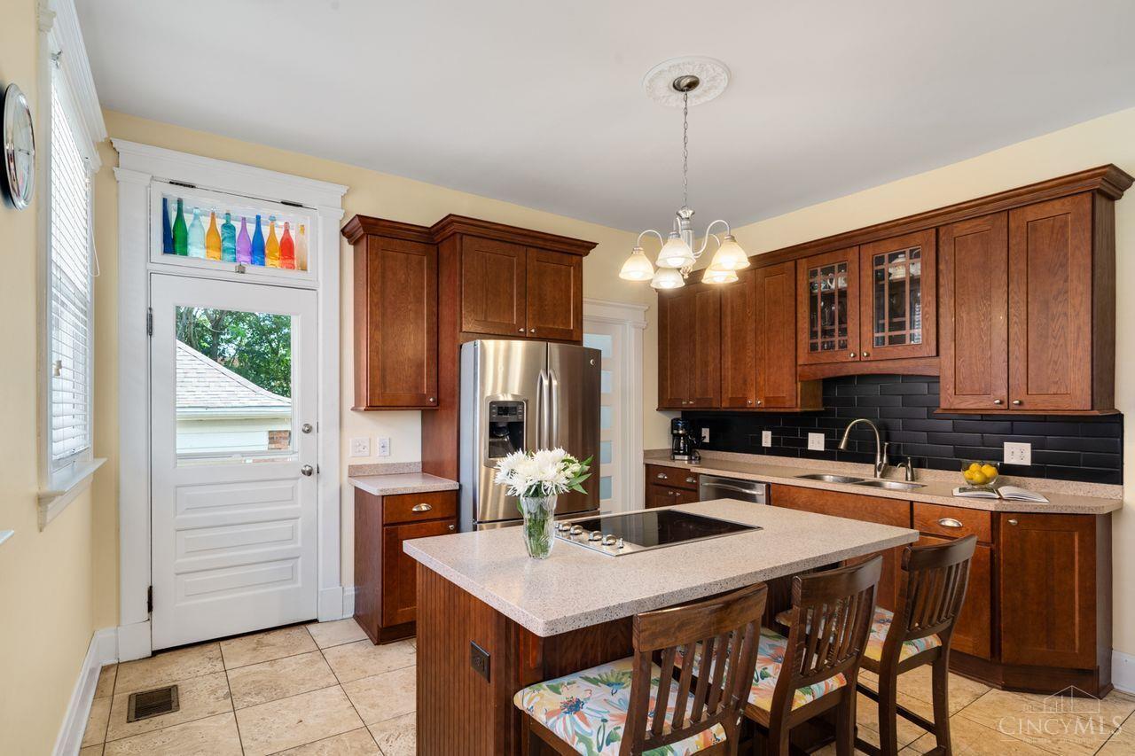 3844 Floral Avenue
