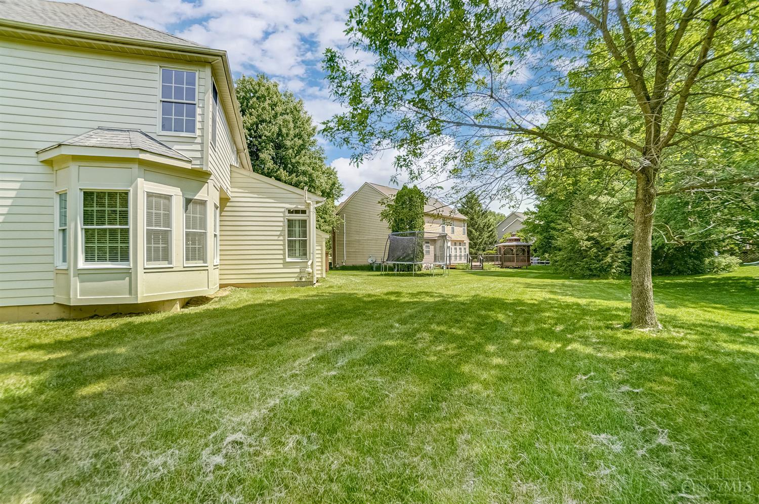 5323 Wandering Way