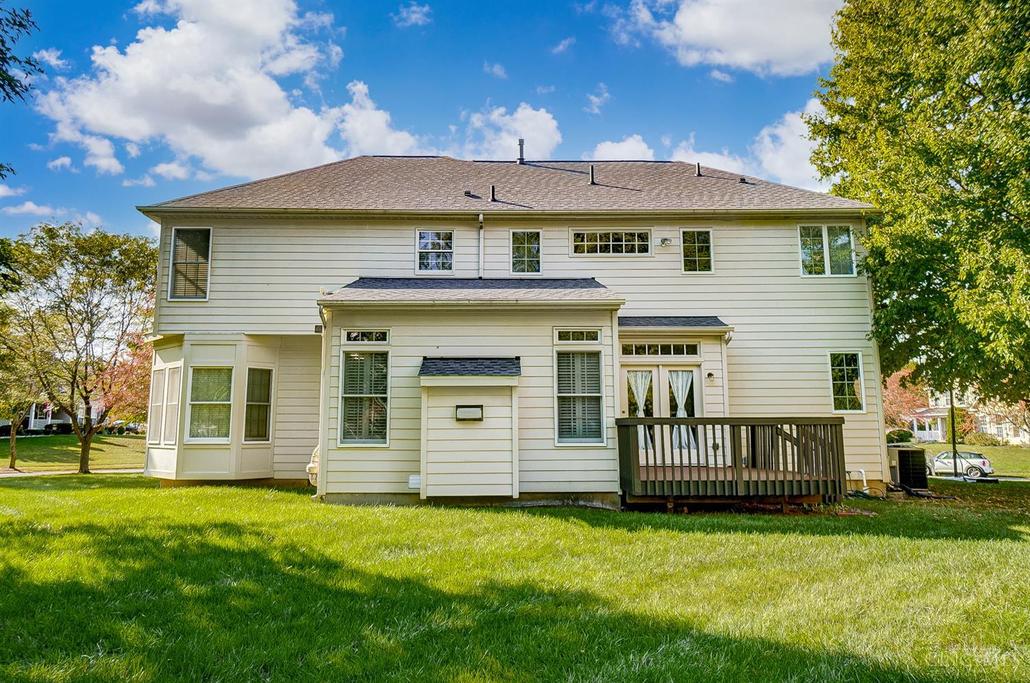 5323 Wandering Way