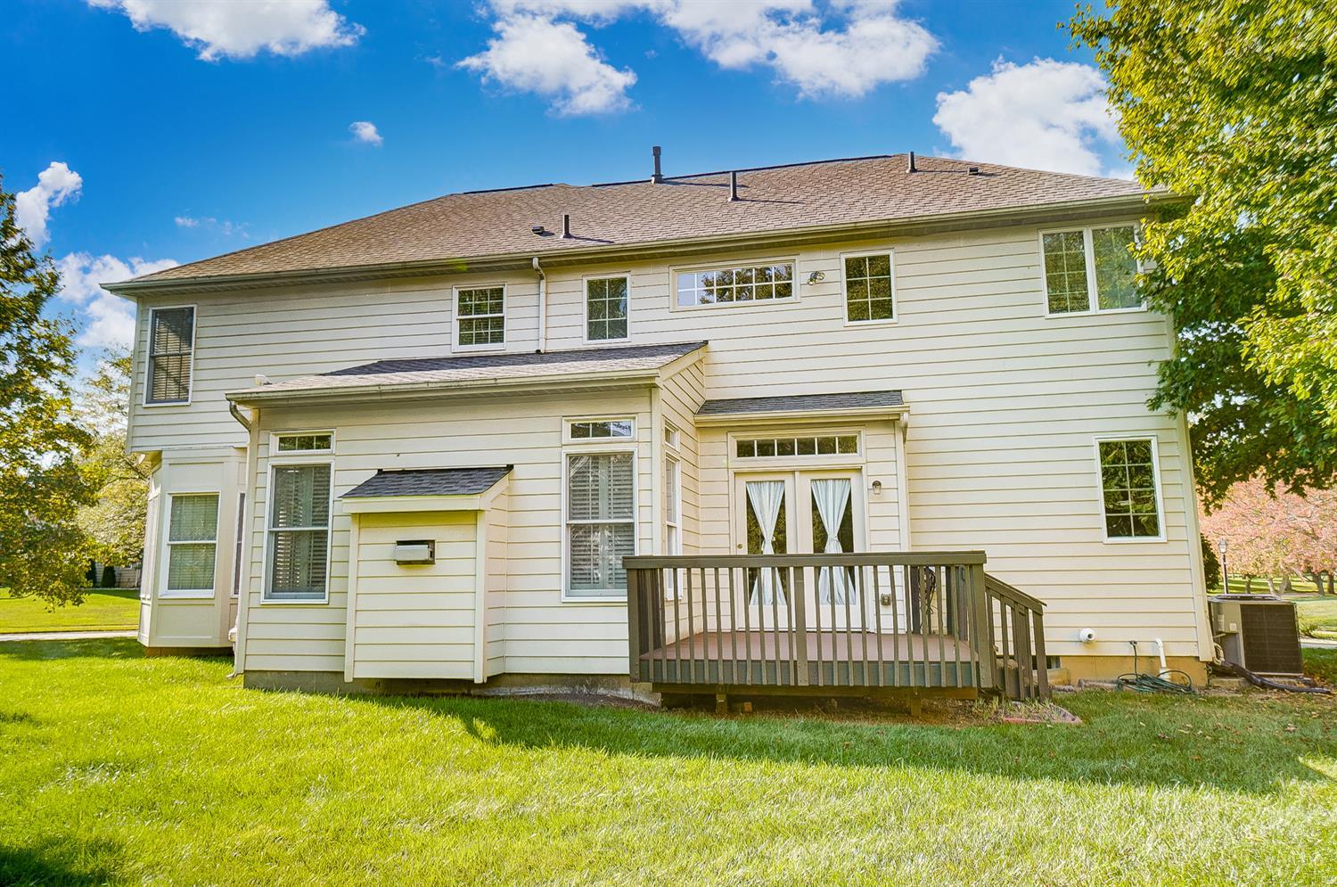 5323 Wandering Way