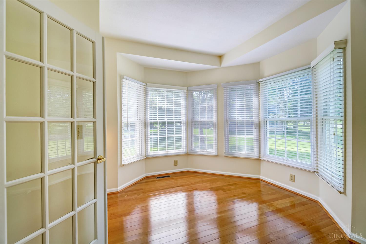 5323 Wandering Way