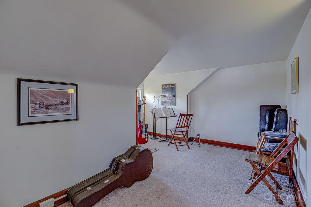 1039 Overlook Avenue