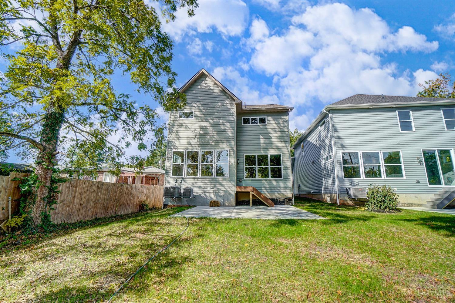 9672 West Ave