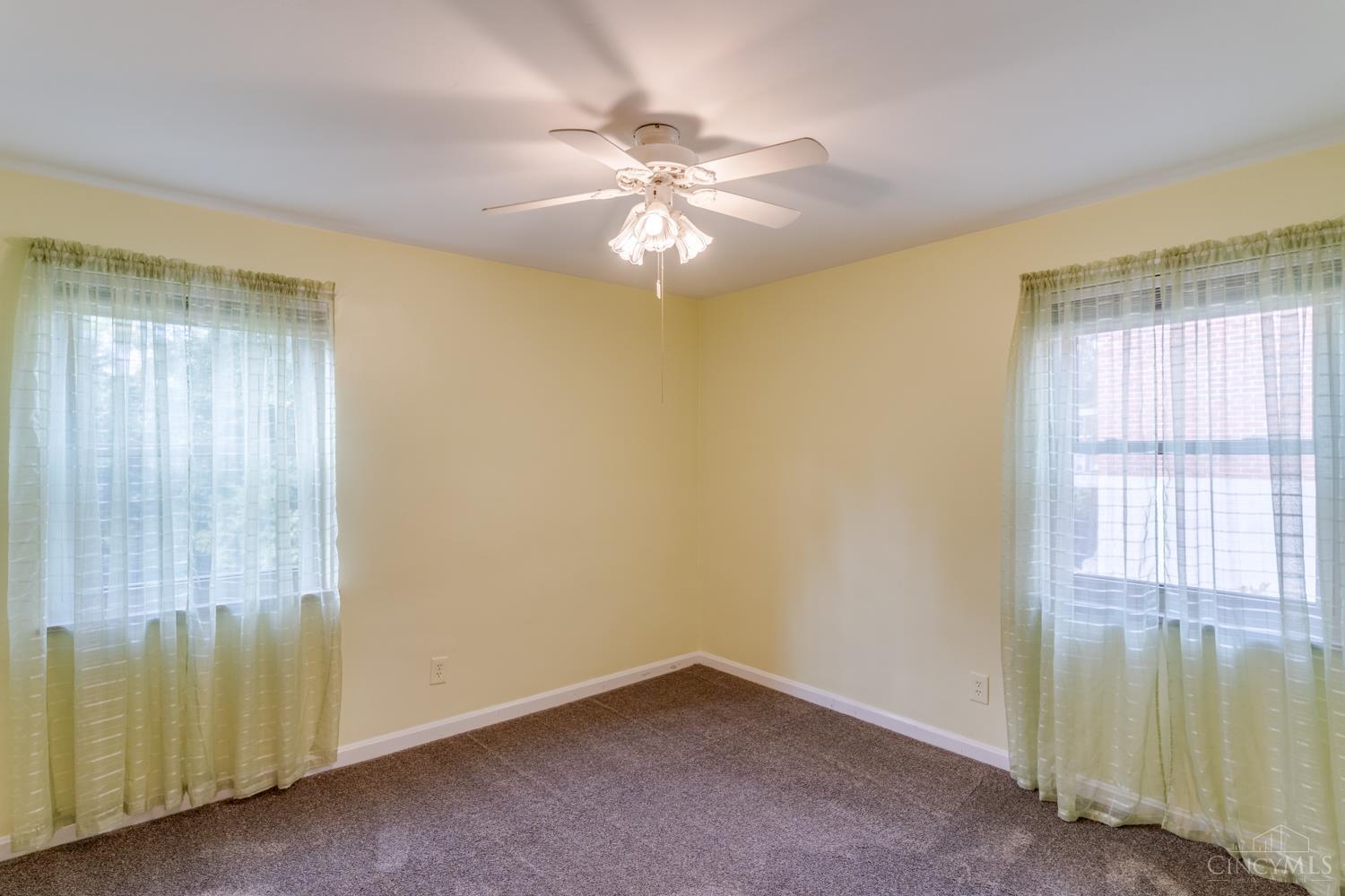 6047 Pawnee Drive