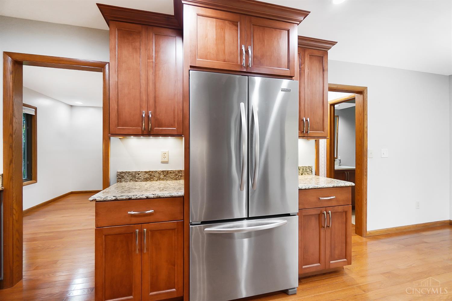 9005 Symmes Knoll Court