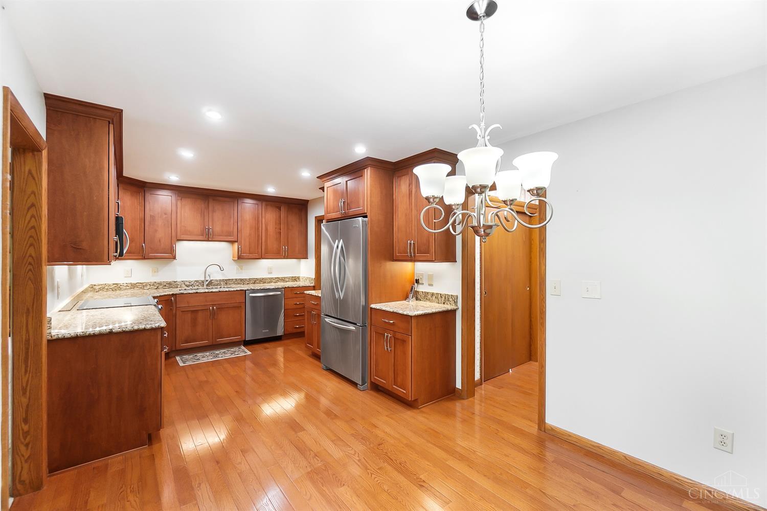 9005 Symmes Knoll Court