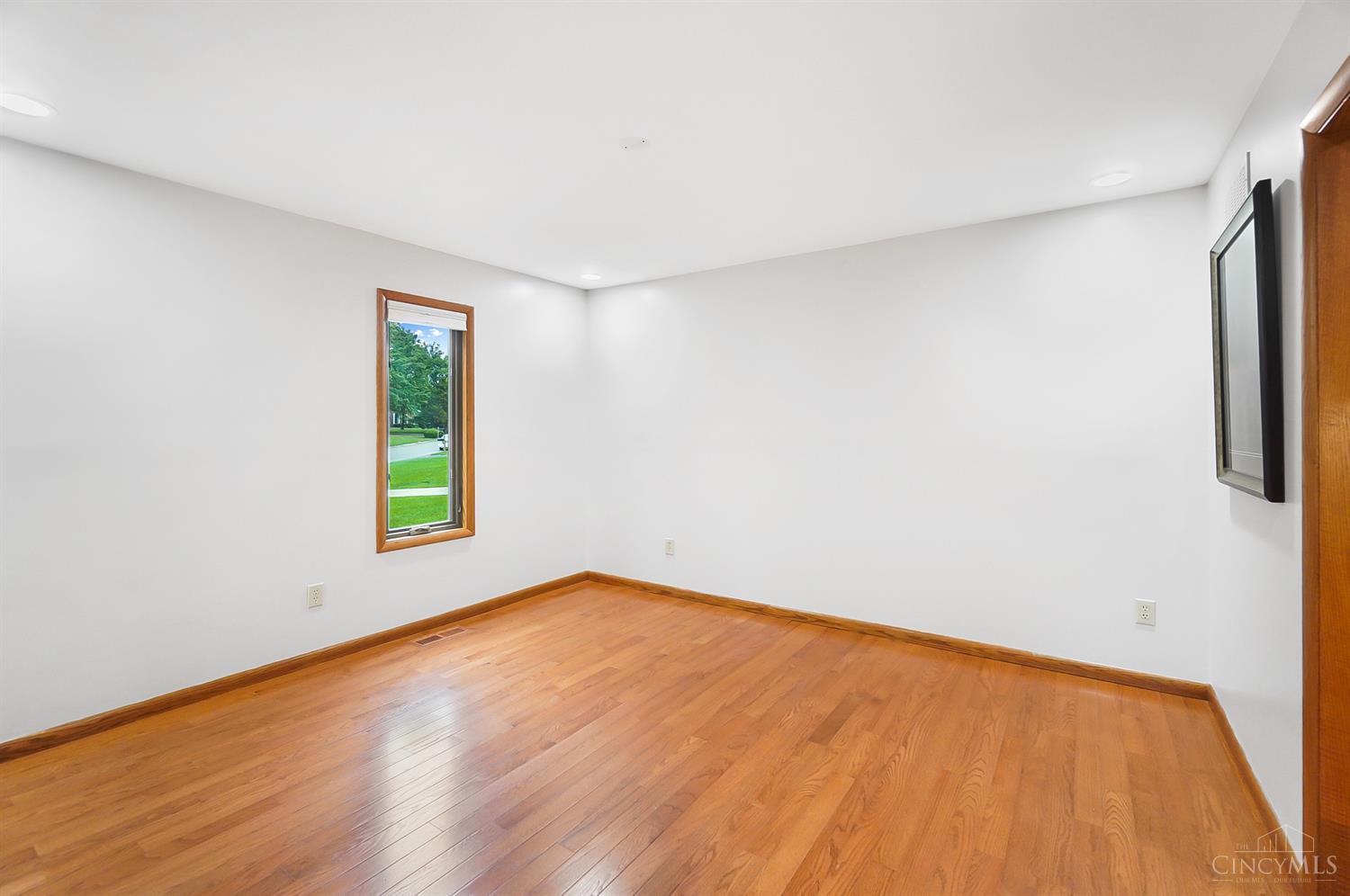 9005 Symmes Knoll Court