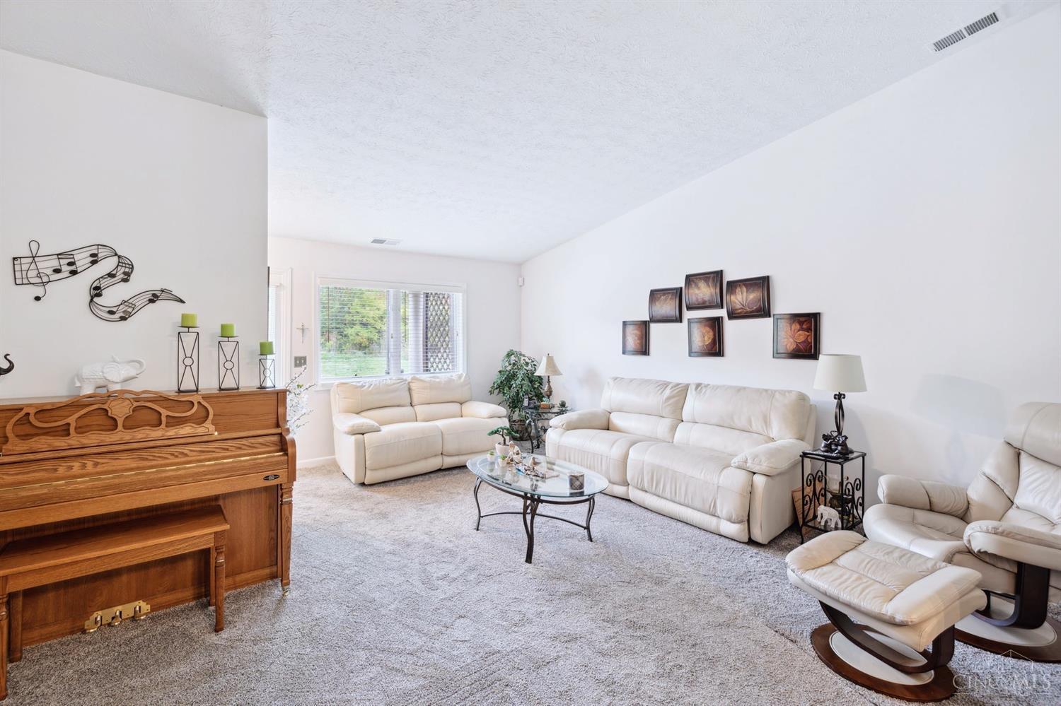 5113 N Bend