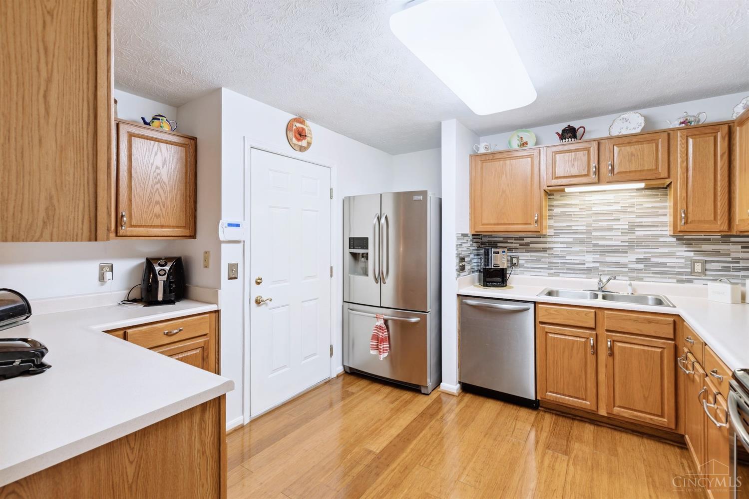 5113 N Bend