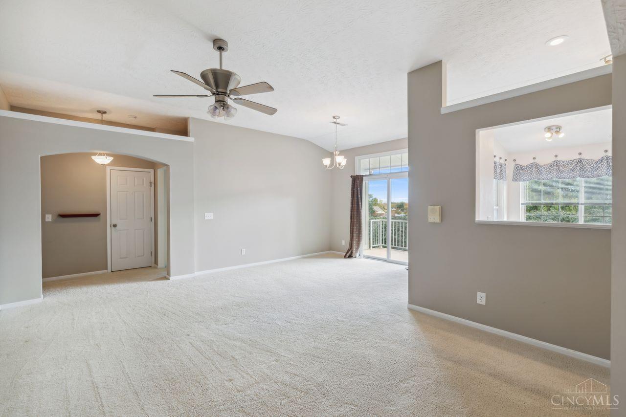 6239 Lakesprings Drive