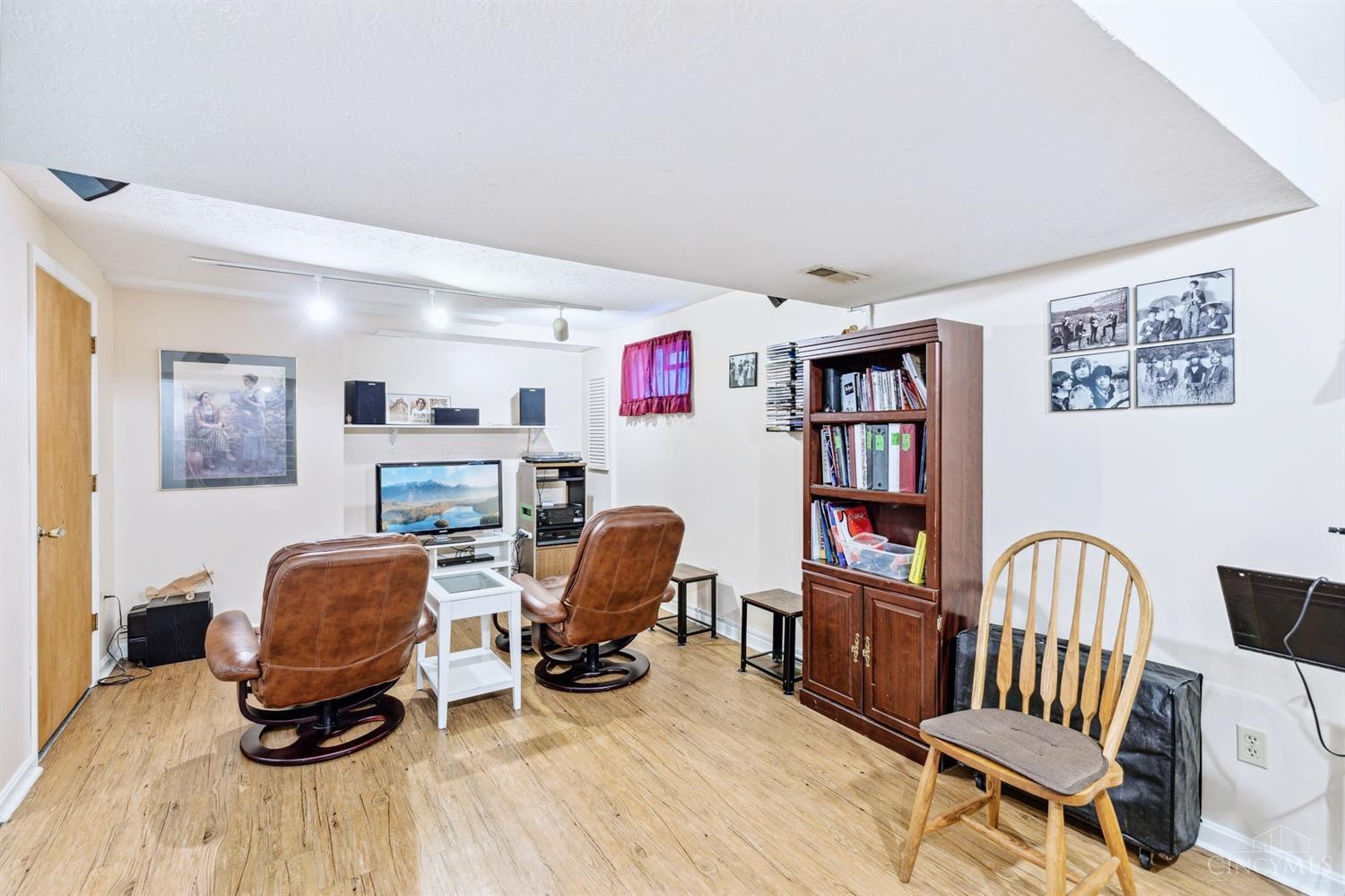 6232 Twinwillow Lane