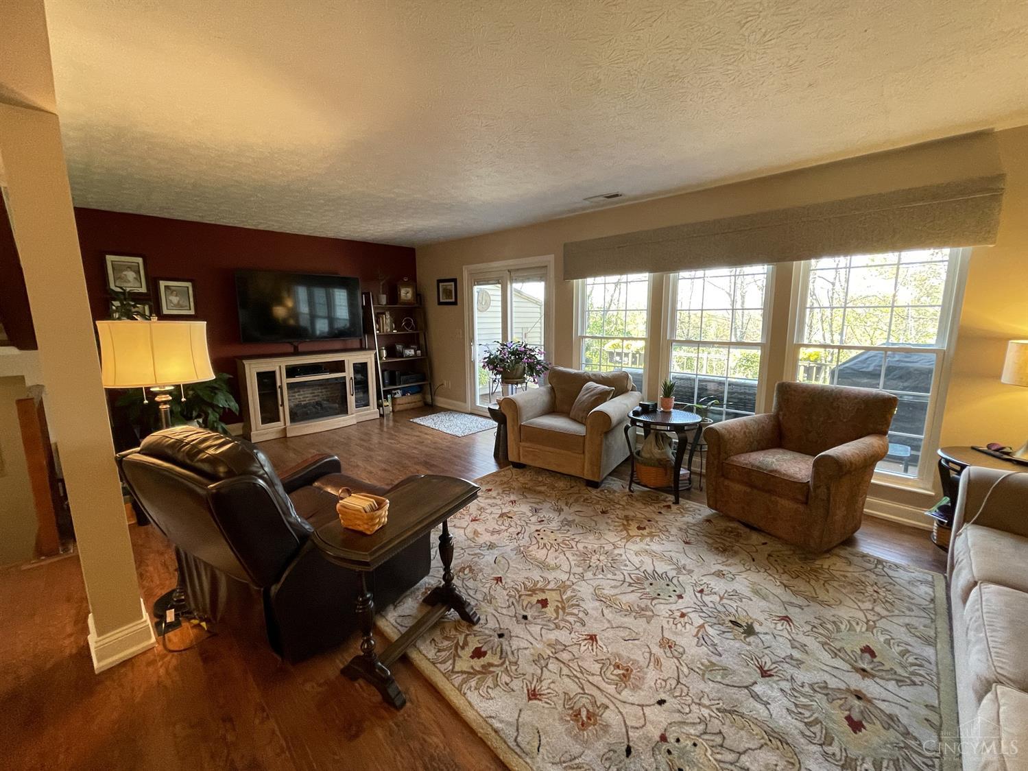 1732 Emerald Glade Lane