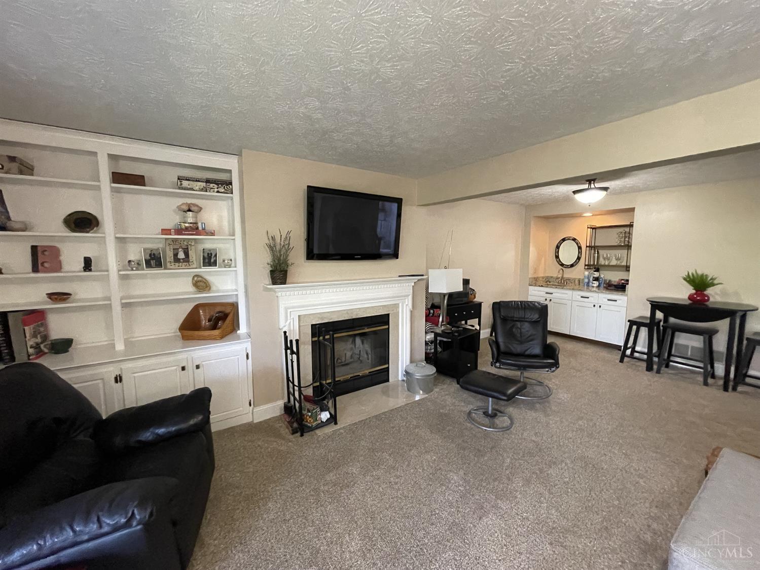 1732 Emerald Glade Lane