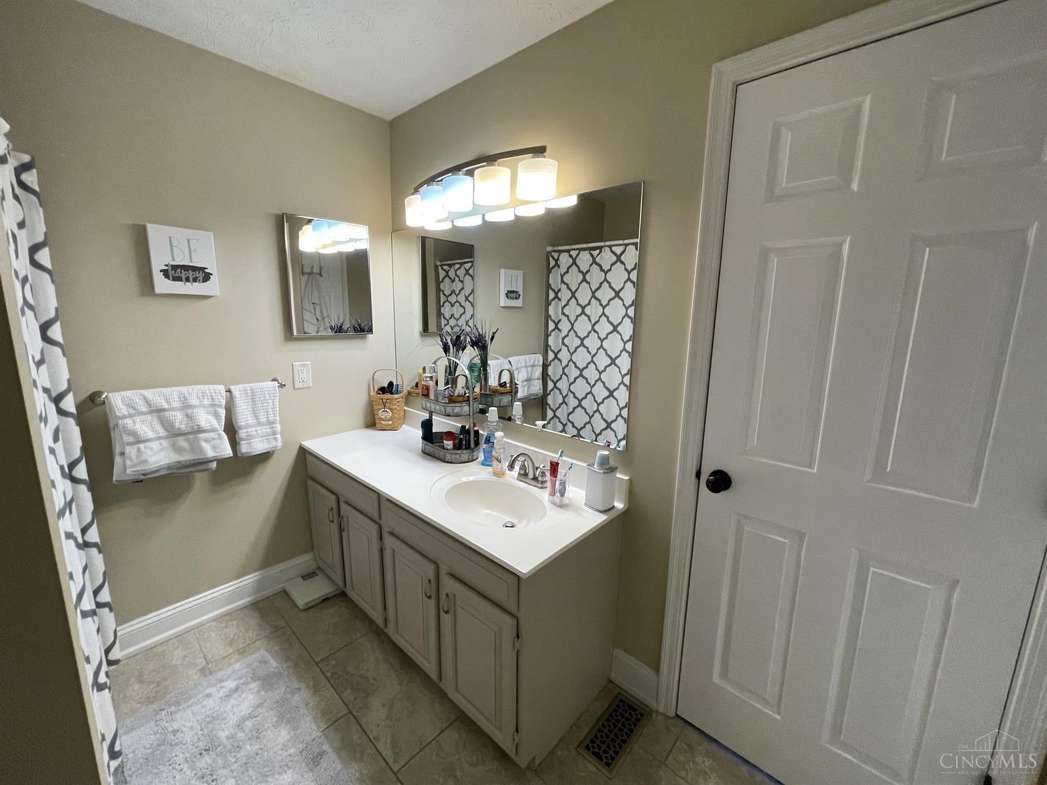 1732 Emerald Glade Lane