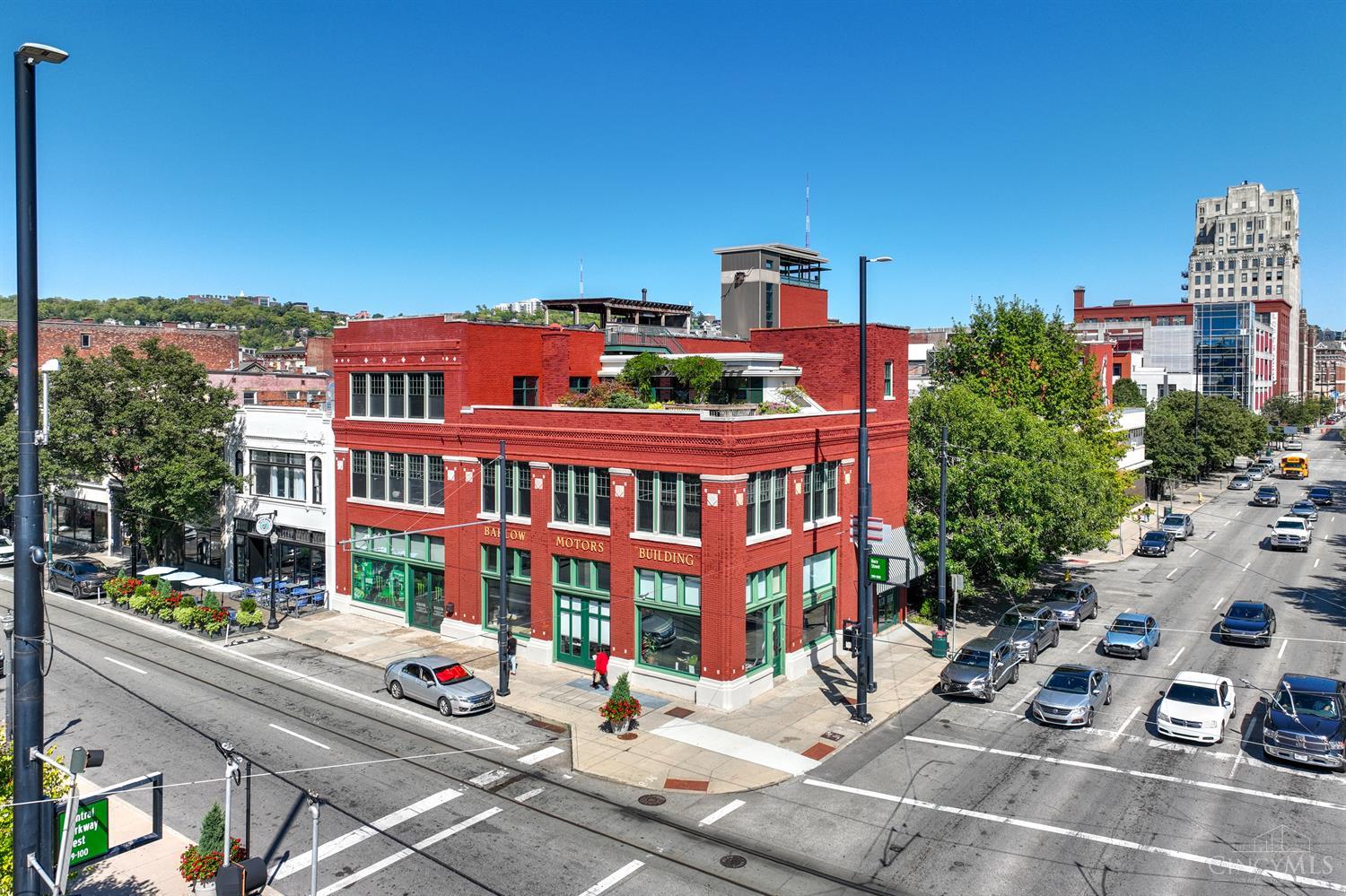 28 W Central Parkway