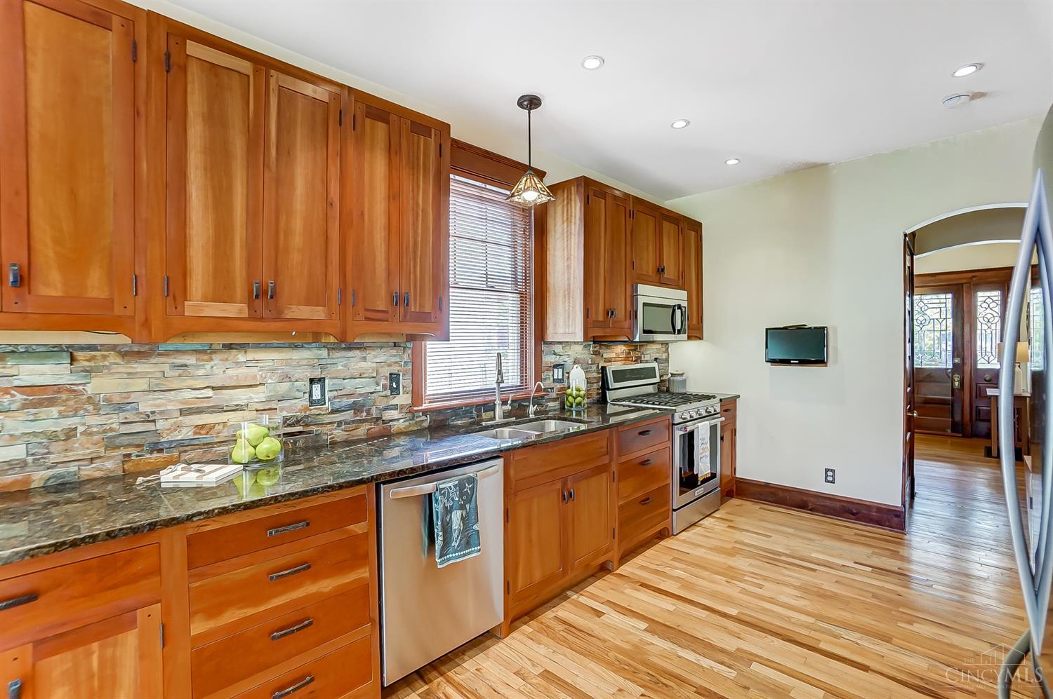 2726 Silverleaf Avenue