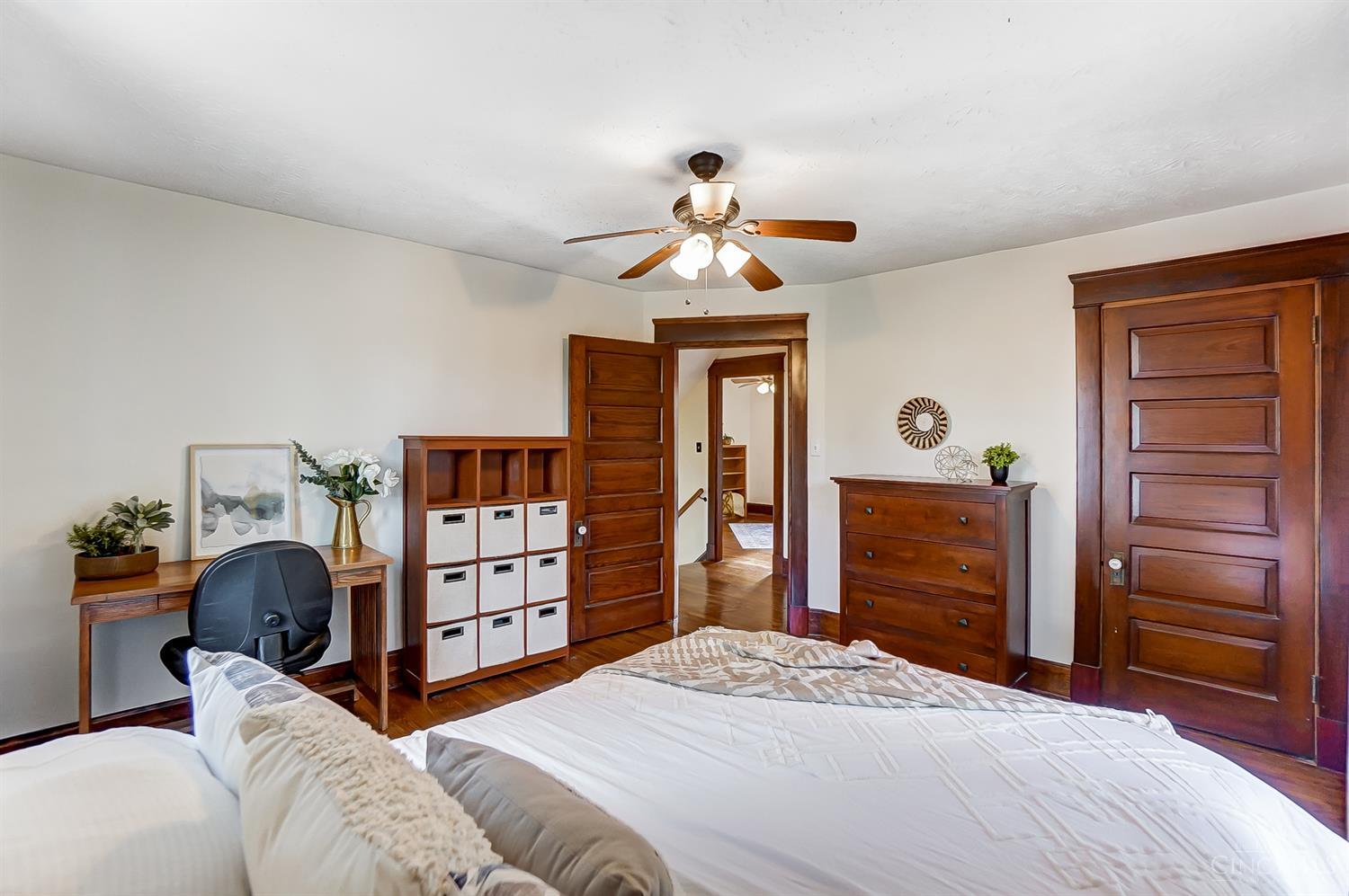 2726 Silverleaf Avenue