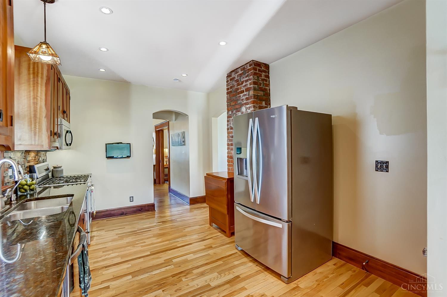 2726 Silverleaf Avenue