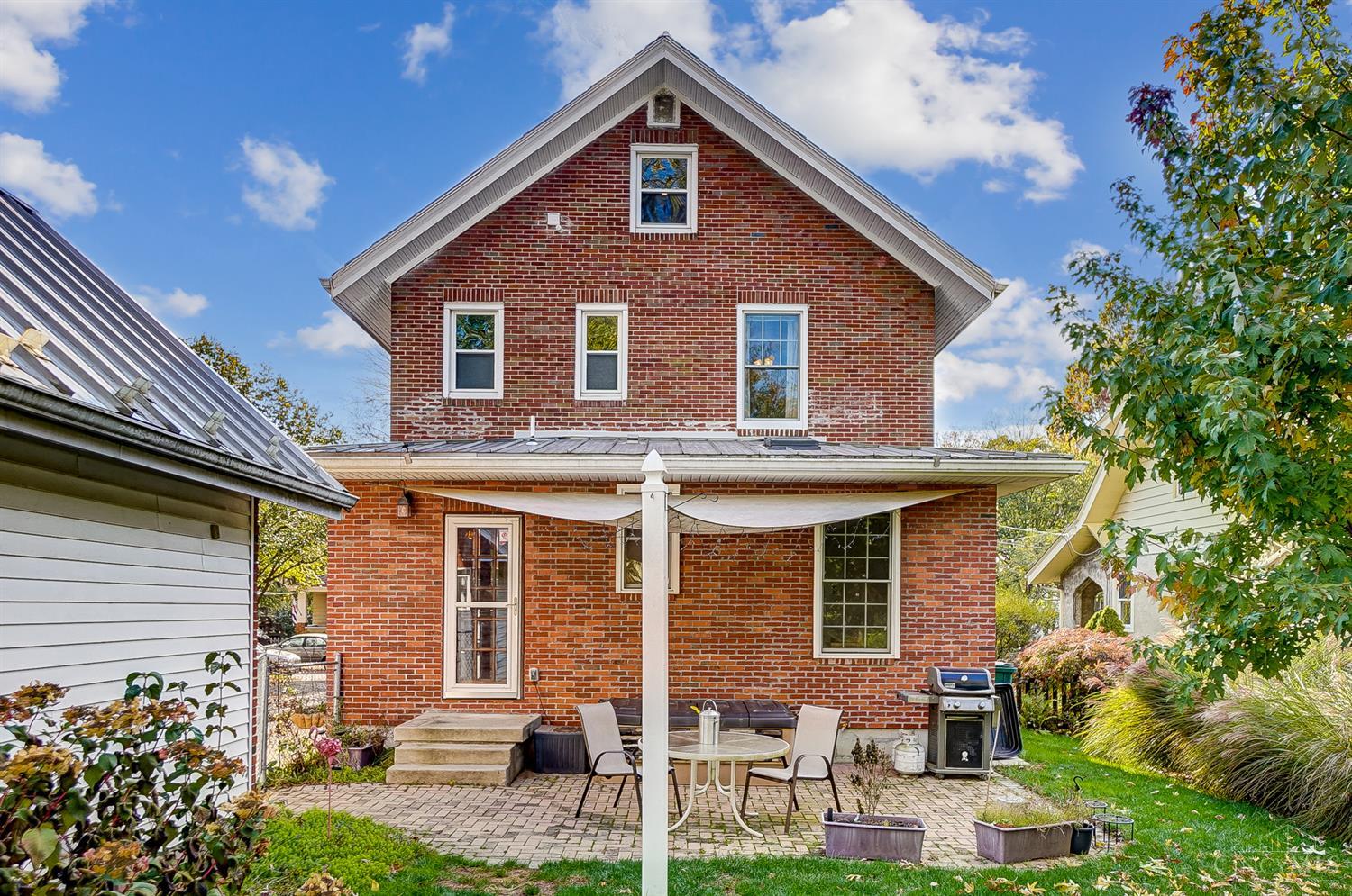 2726 Silverleaf Avenue