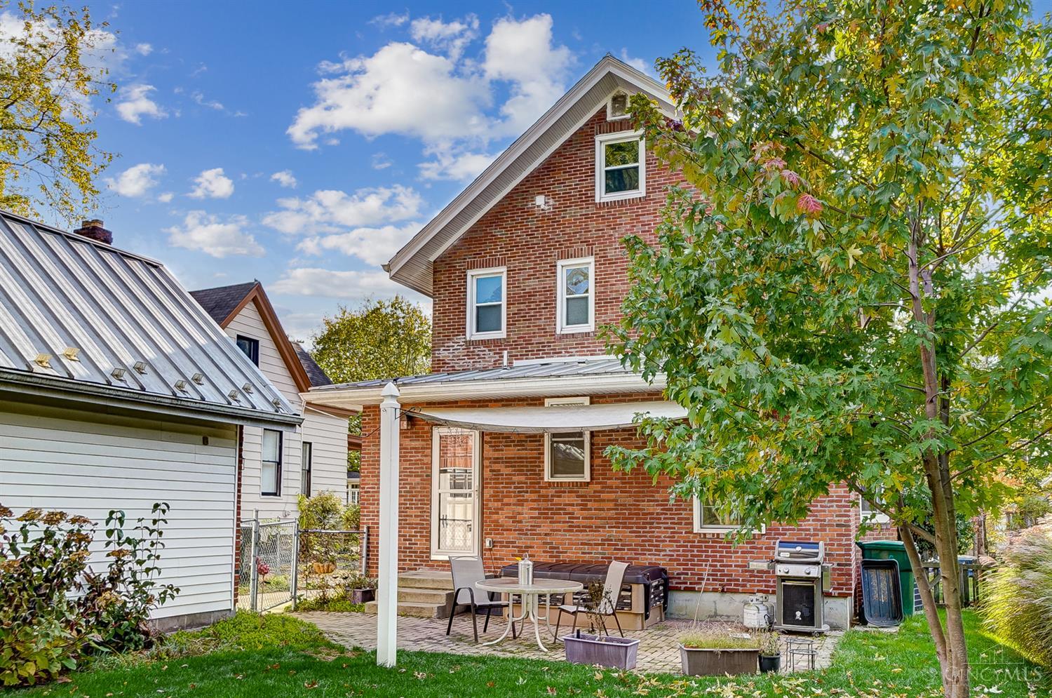 2726 Silverleaf Avenue