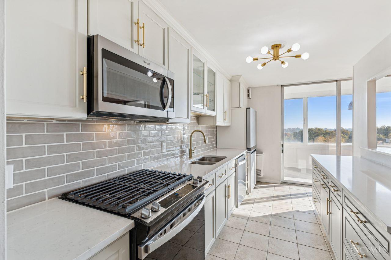 2324 Madison Road 1003