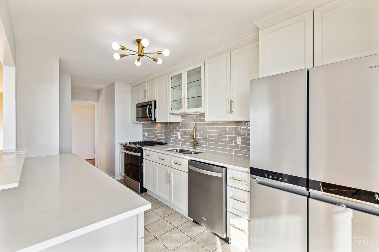 2324 Madison Road 1003