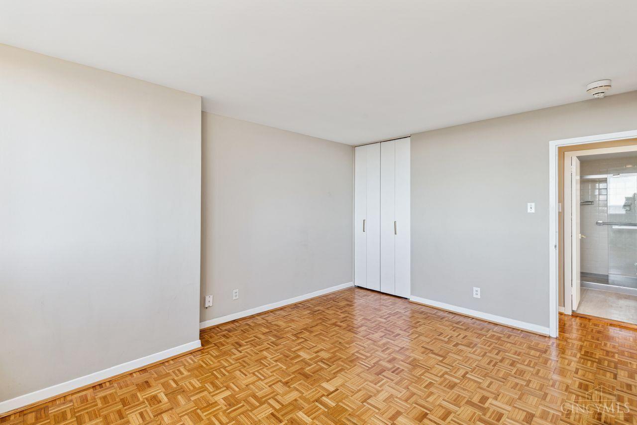 2324 Madison Road 1003