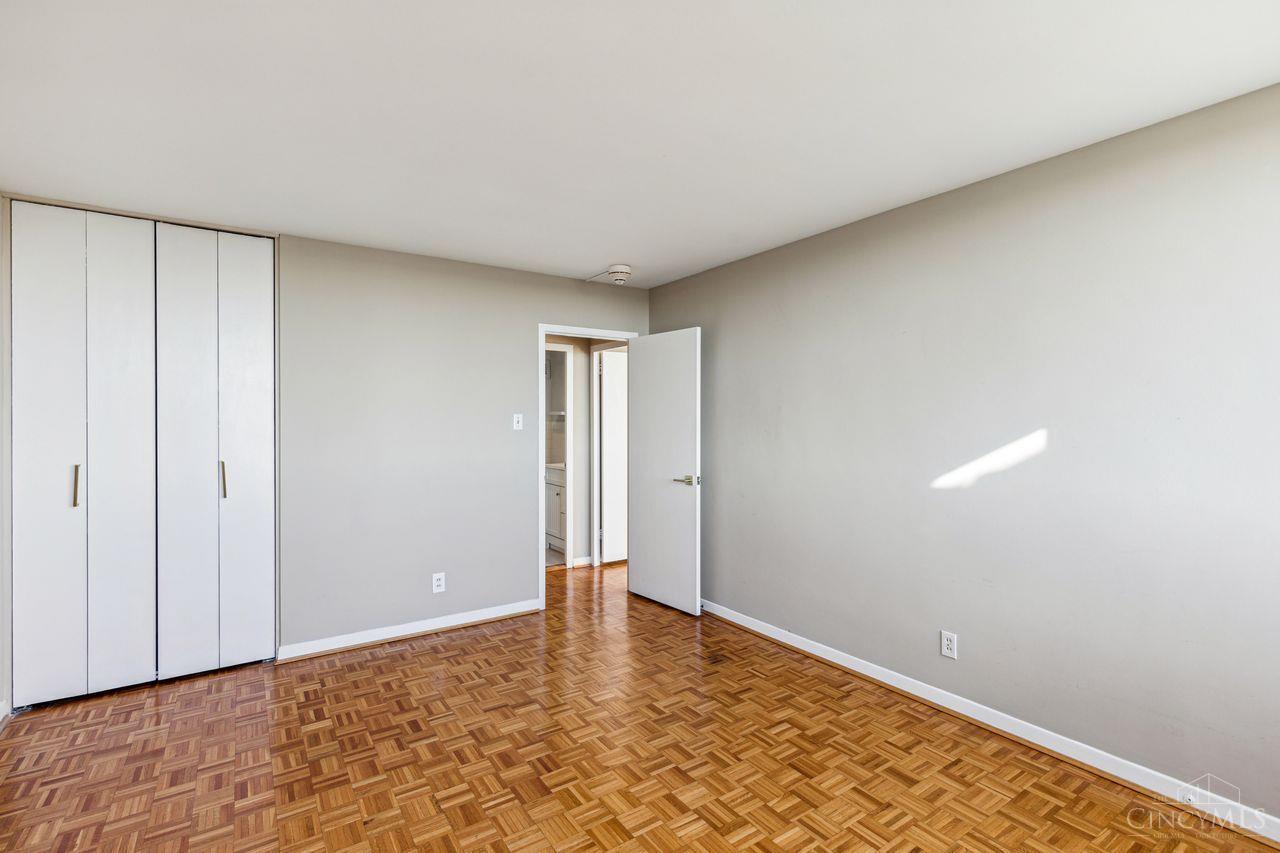 2324 Madison Road 1003