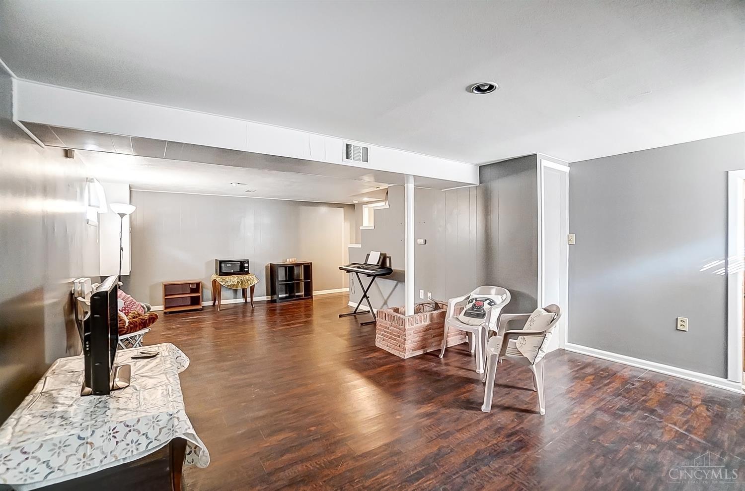 9108 Orangewood Drive