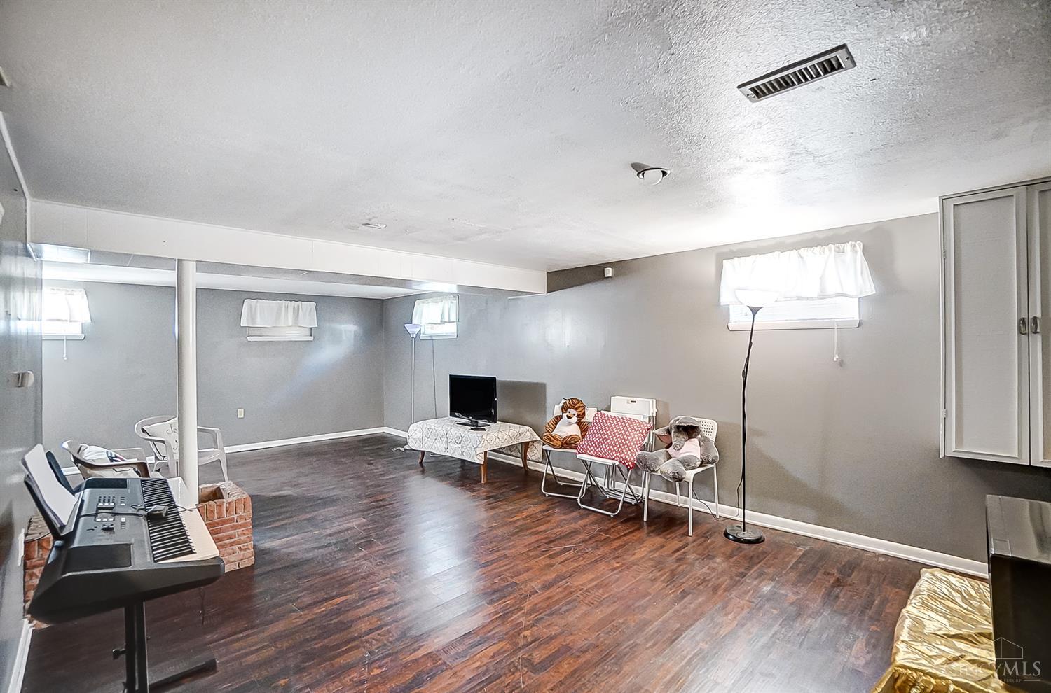 9108 Orangewood Drive