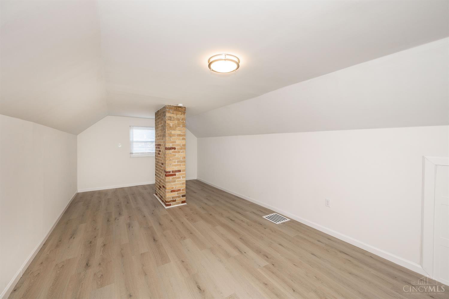 5728 North Way