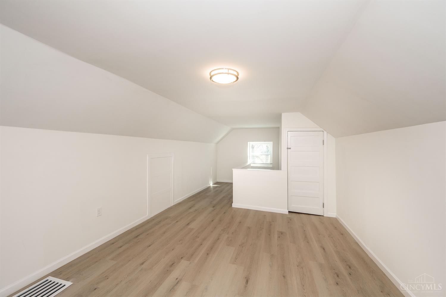 5728 North Way