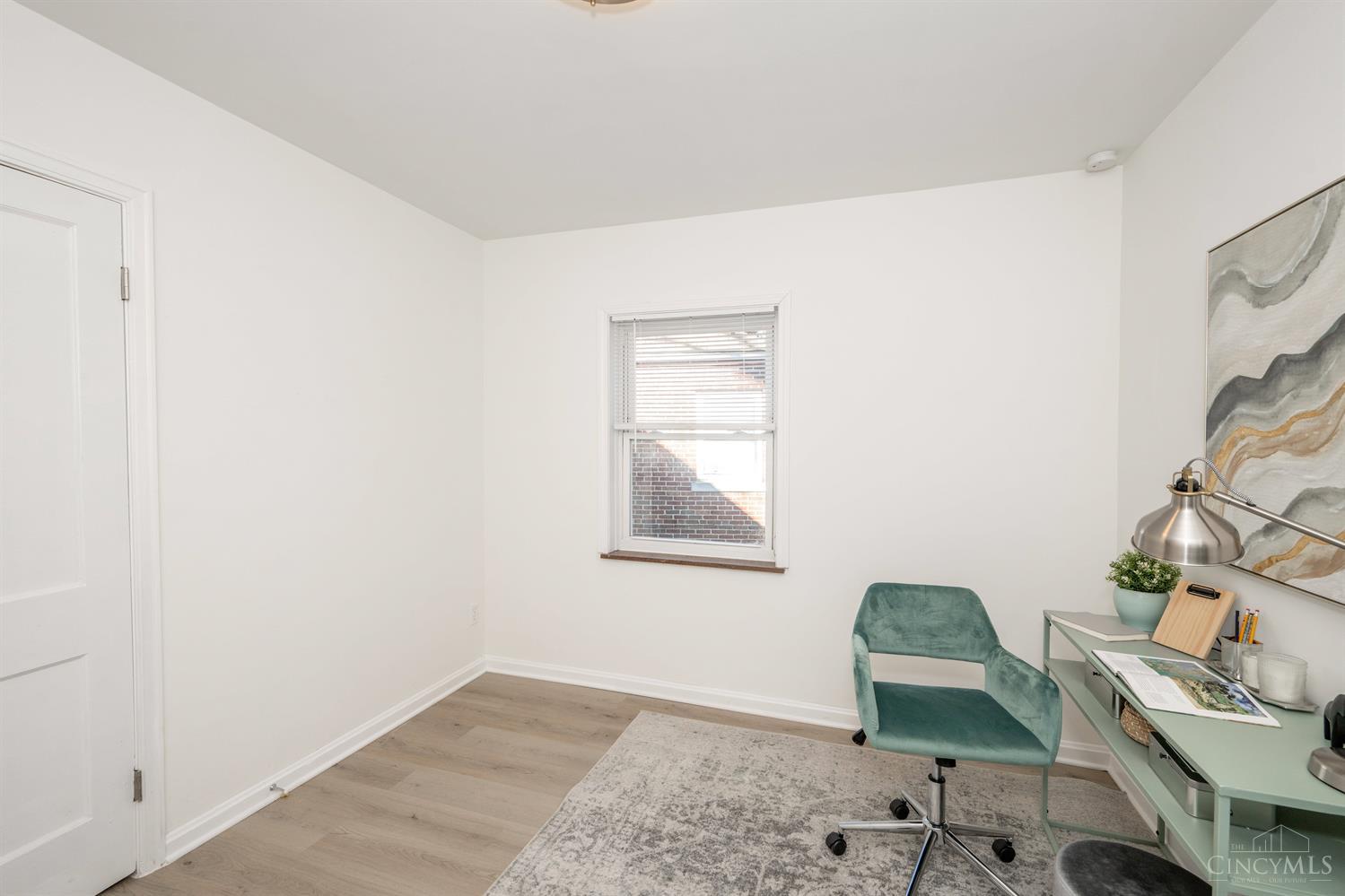 5728 North Way