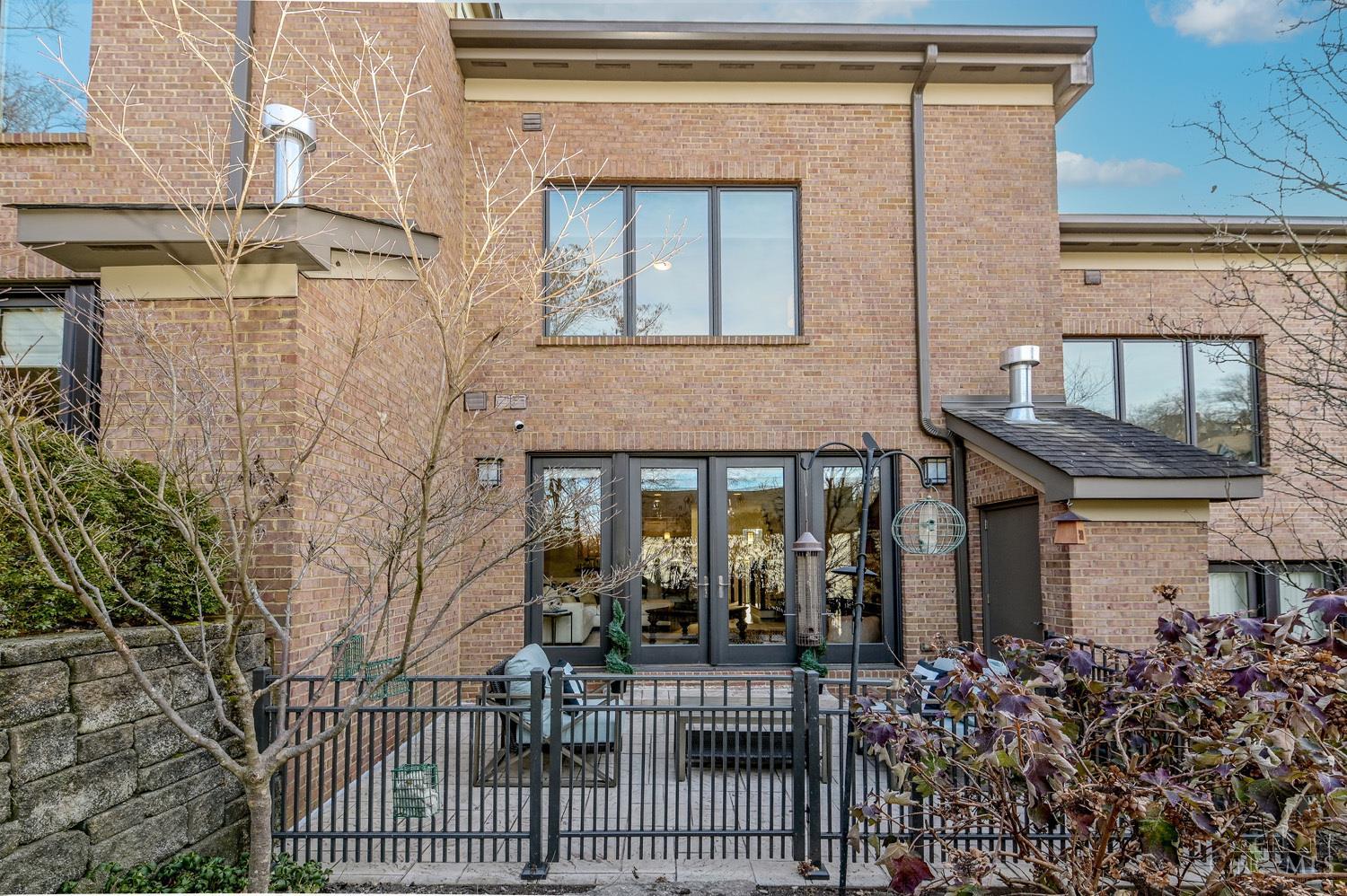 752 Delta Avenue 2