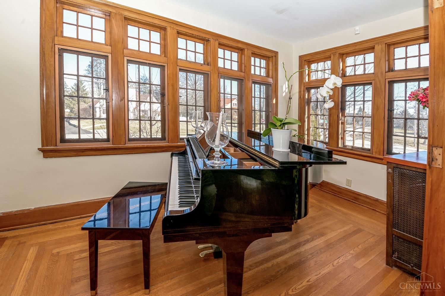 2502 W North Bend Road