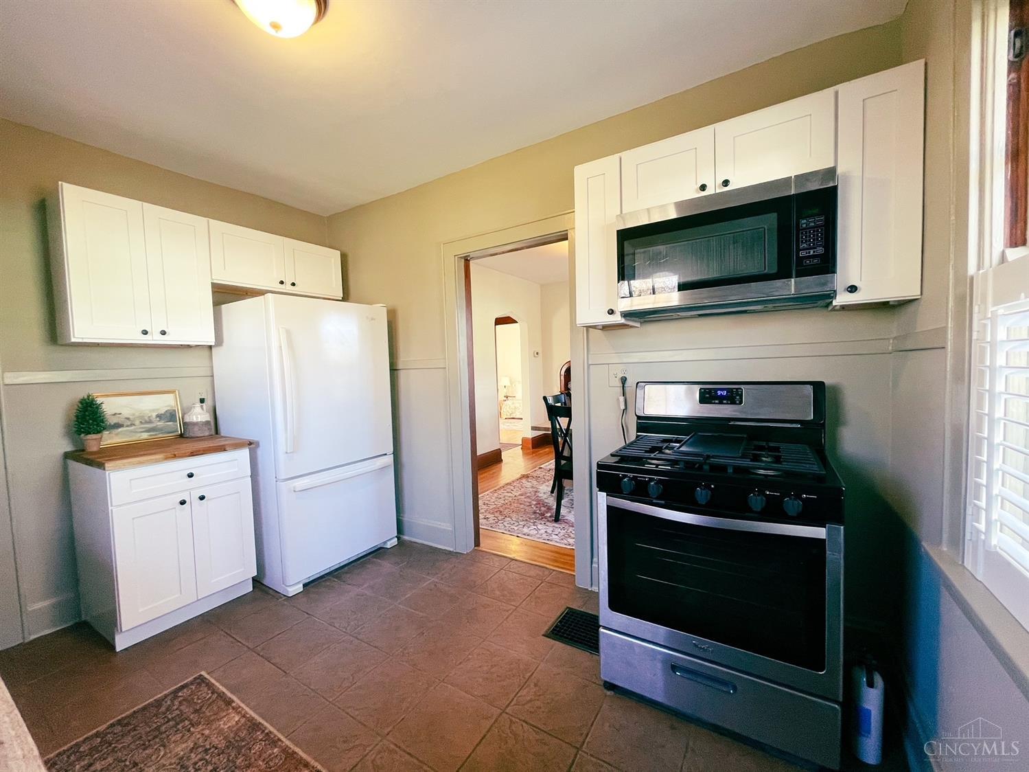 3102 Mapleleaf Avenue
