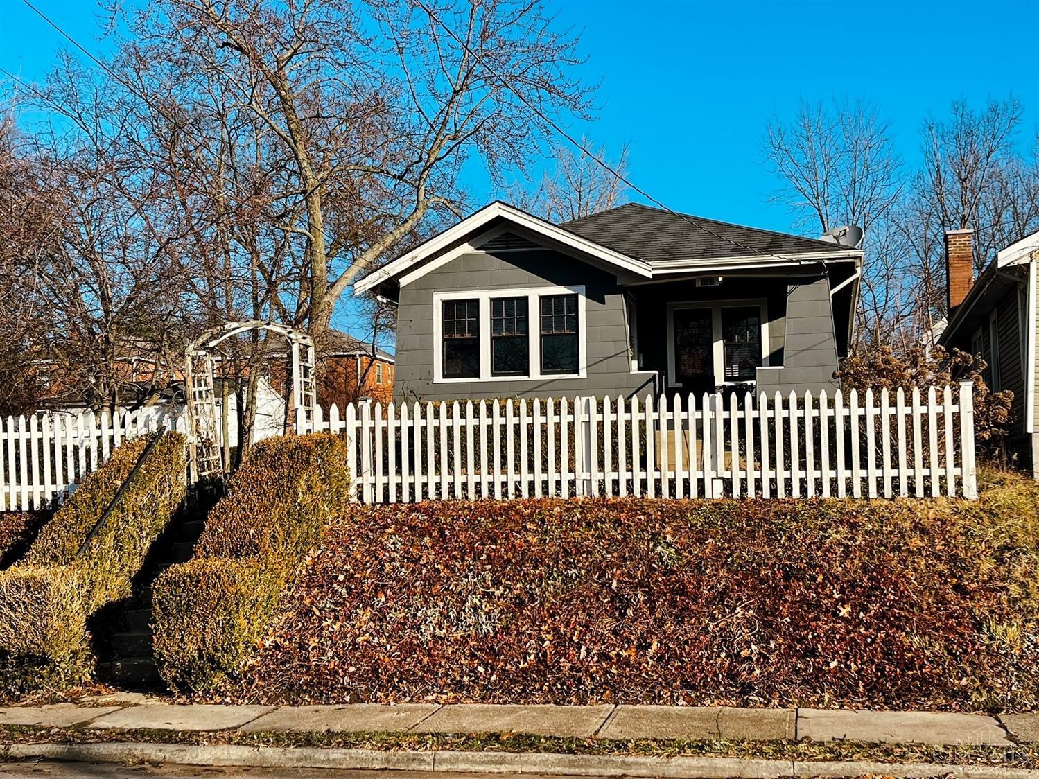 3102 Mapleleaf Avenue