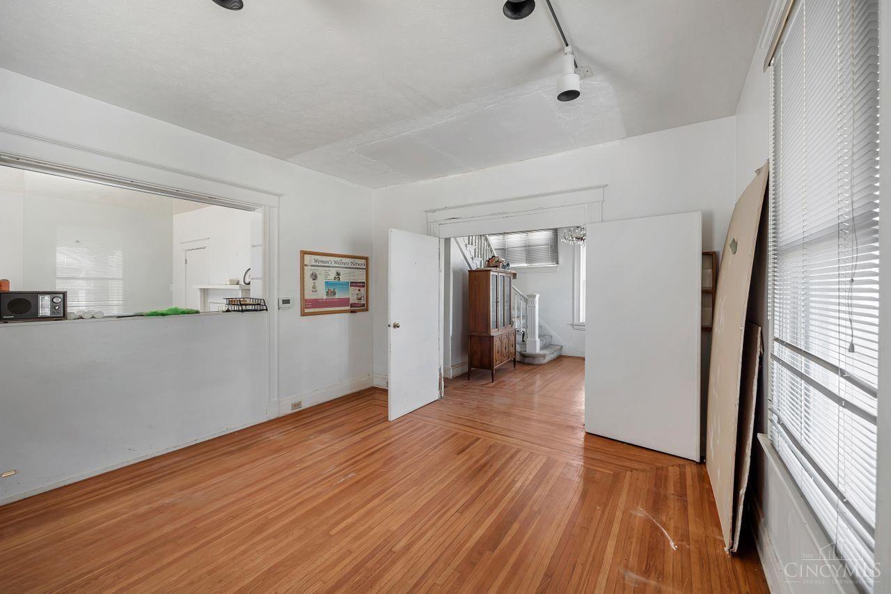5552 Montgomery Road